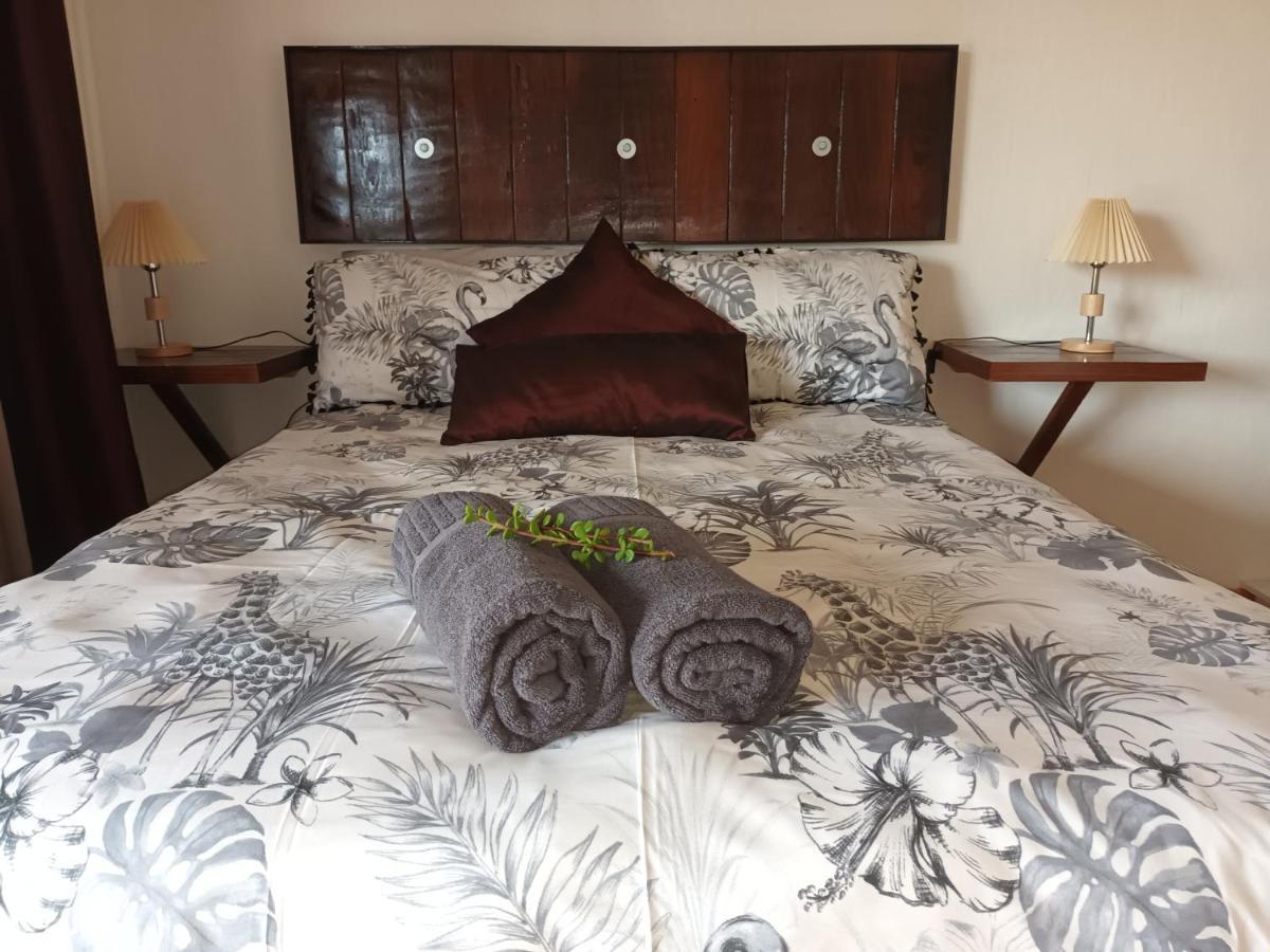 Chameleon Lodge Колчестър Екстериор снимка